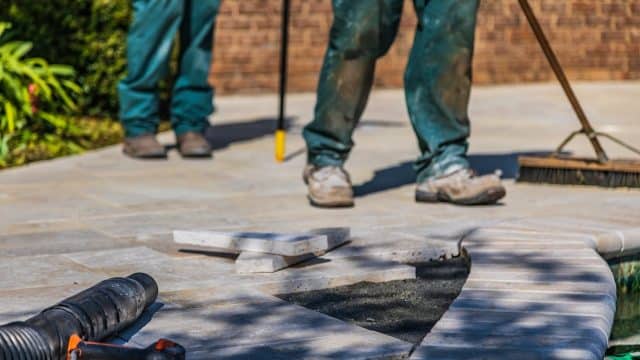 Choosing the Right Paving Materials for Your Garden Walkway