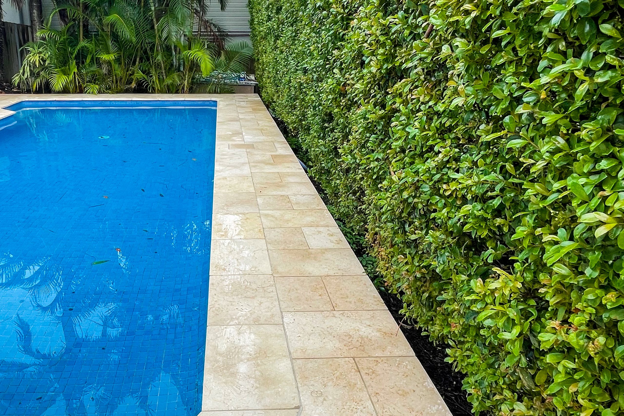 Travertine pool paving wide, Mother Nature's Landscapes