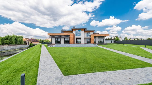 A Quick Escape: Basic Landscaping Elements You Should Know